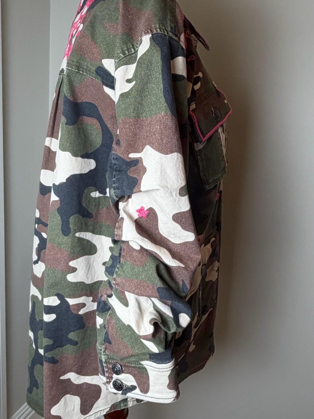 Cinq a Sept XL Camo Jacket with Pink Floral Embroidery - Picture 8 of 10